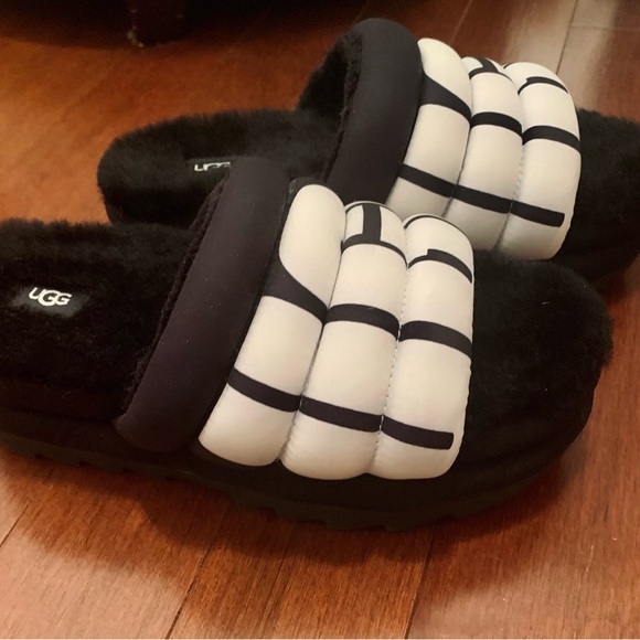 UGG maxi slide sandals - Picture 2 of 4